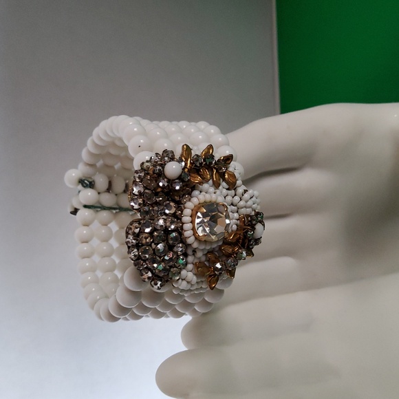 Unsigned Miriam Haskell memory wire bracelet - Picture 7 of 9